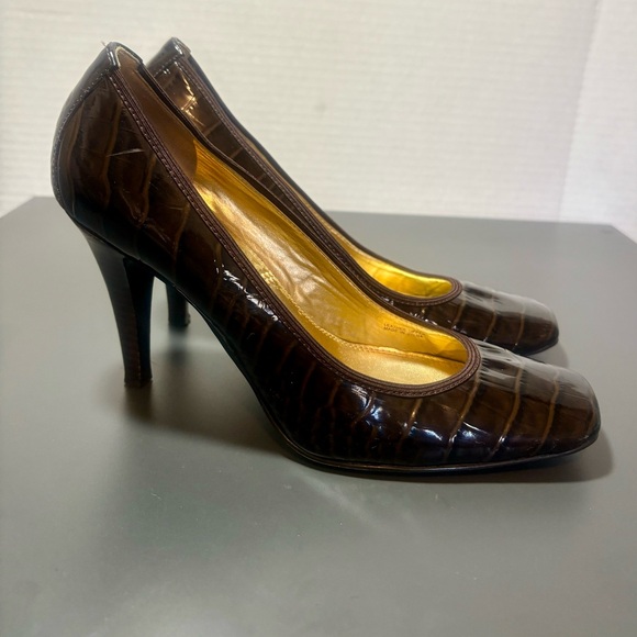 TAHARI Enya Patent Leather Square Toe Heels - Picture 3 of 8